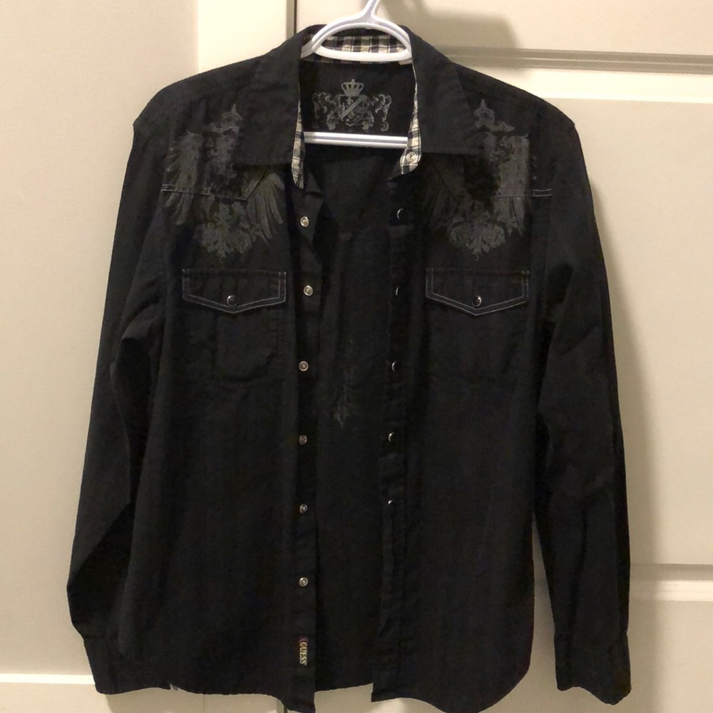 Guess Button down Phoenix/Griffin Crown shirt
Size small